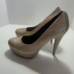 Material Girl Women's Pumps